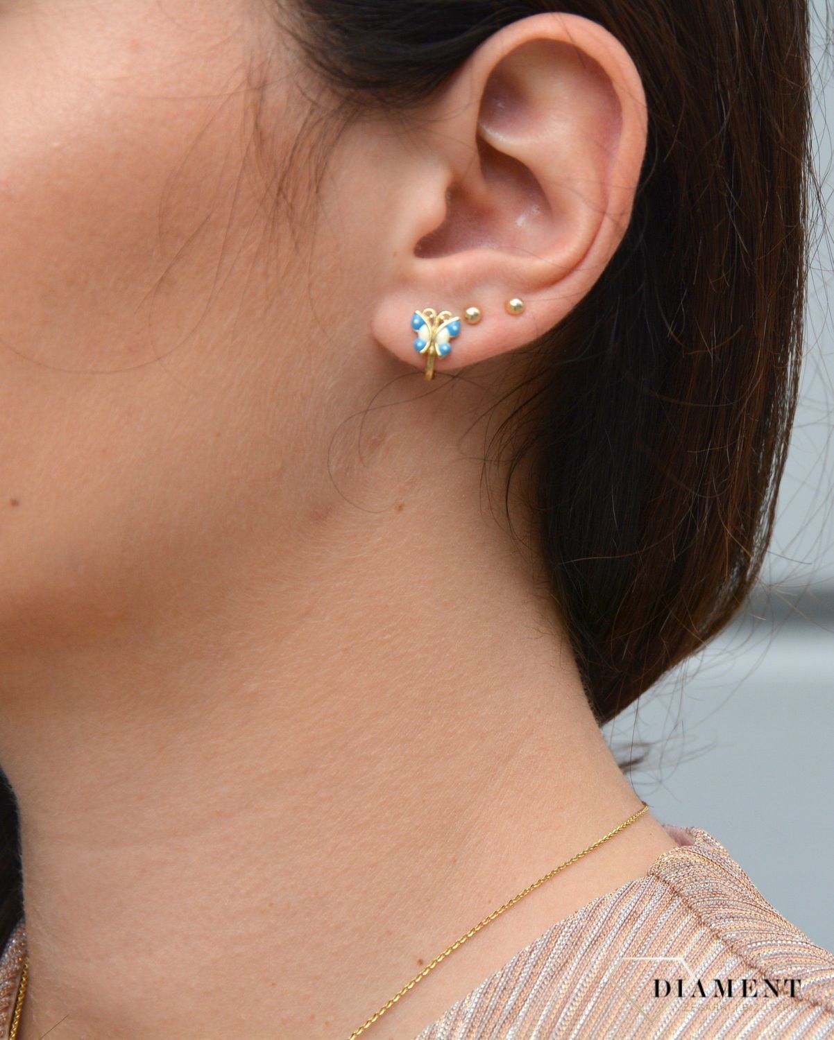 Złote kolczyki 333 niebieskie motylki z emalią.jpg